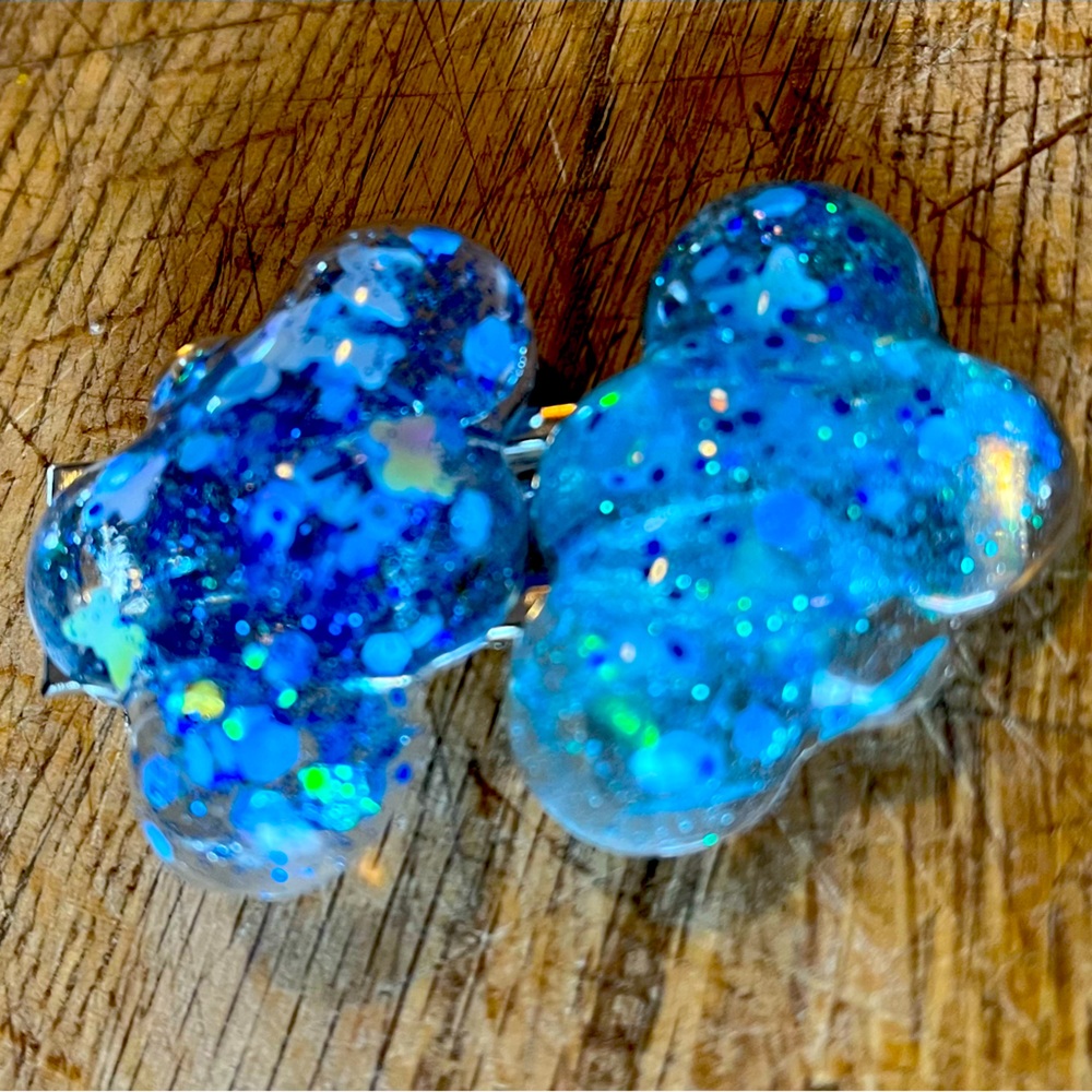 One of a kind cloud clip. Sky blue. Resin & mixed media.